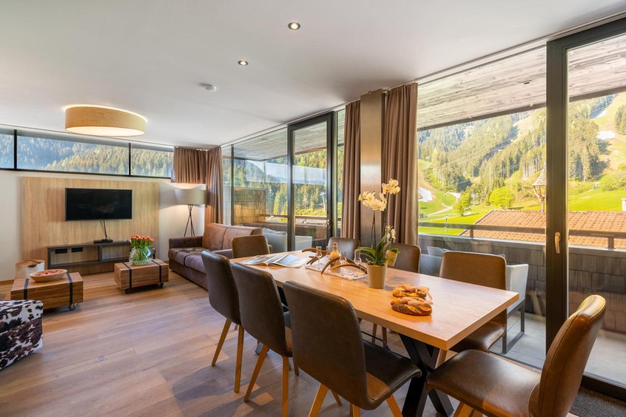 Sunny Ferienwohnungen Ski In - Ski Out Zell am See Bagian luar foto