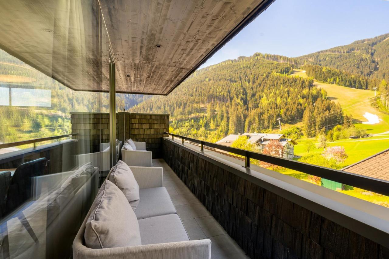 Sunny Ferienwohnungen Ski In - Ski Out Zell am See Bagian luar foto